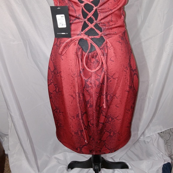 Fashion Nova Sassy Serpertine Snake Mini Dress Bergundy Size XL - Picture 7 of 14